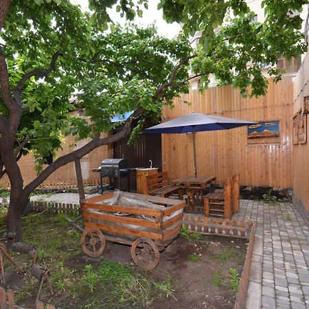 Hotel Partiez Γιερεβάν Εξωτερικό φωτογραφία