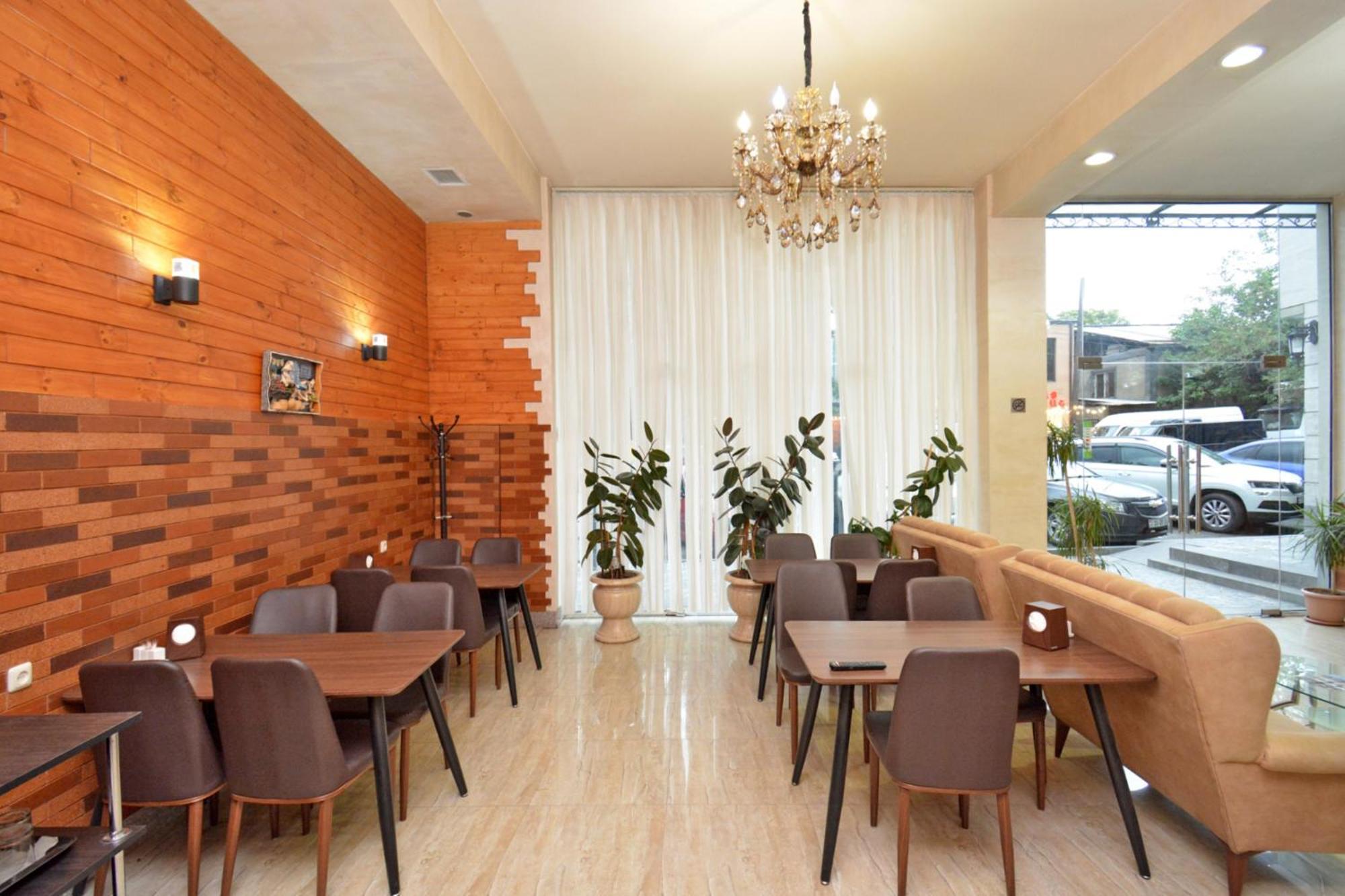 Hotel Partiez Γιερεβάν Εξωτερικό φωτογραφία