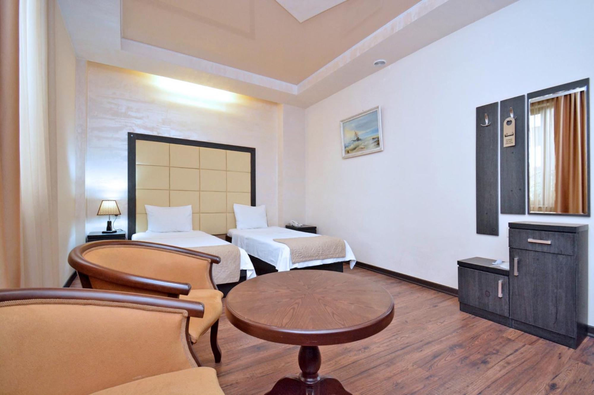 Hotel Partiez Γιερεβάν Εξωτερικό φωτογραφία