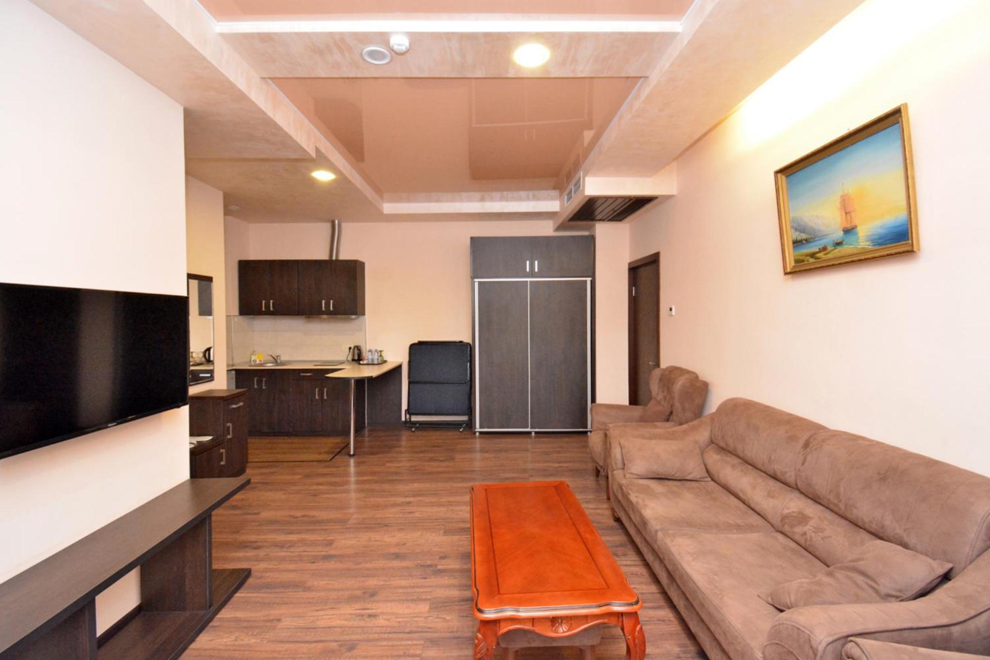 Hotel Partiez Γιερεβάν Εξωτερικό φωτογραφία