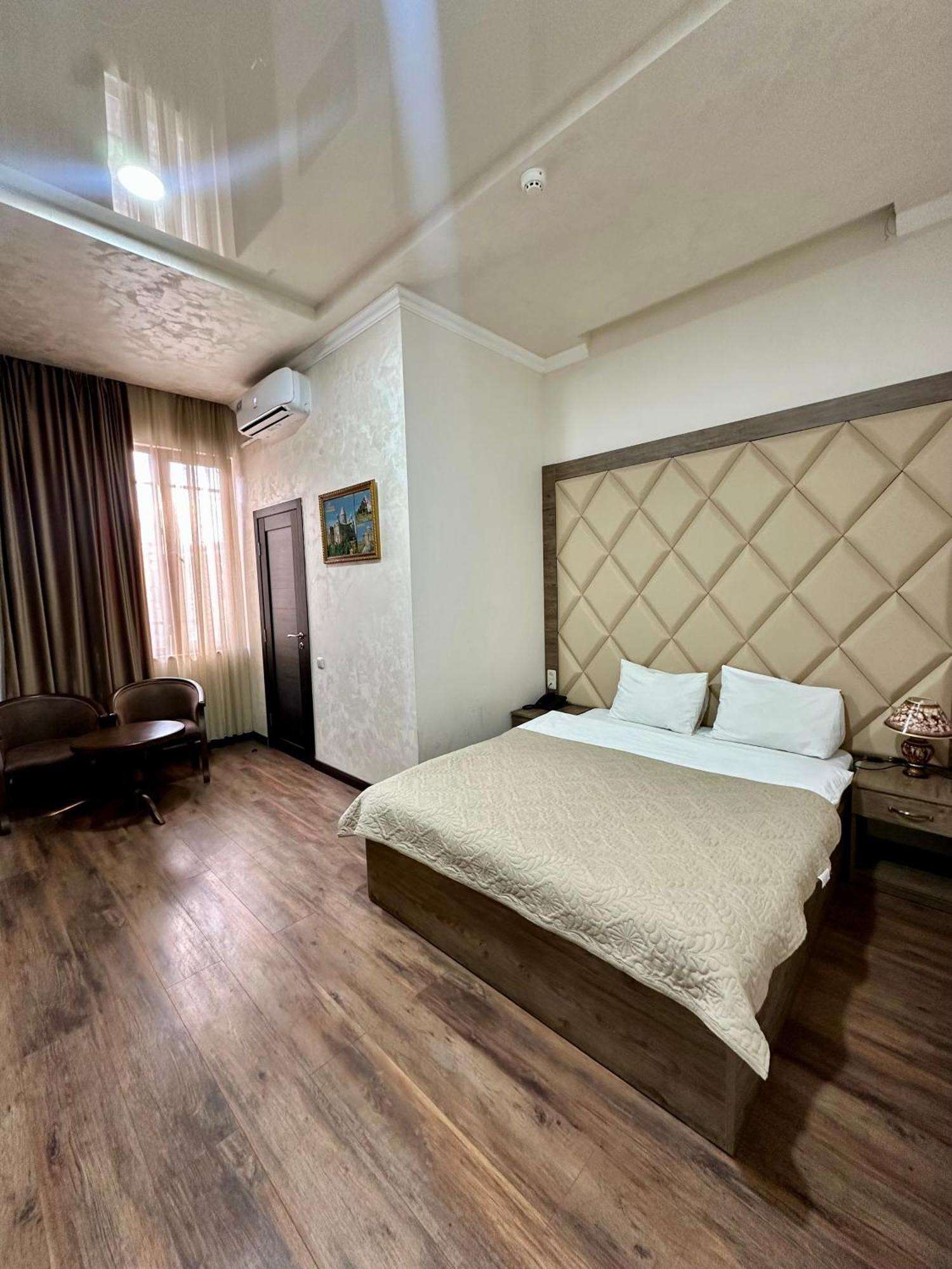 Hotel Partiez Γιερεβάν Εξωτερικό φωτογραφία